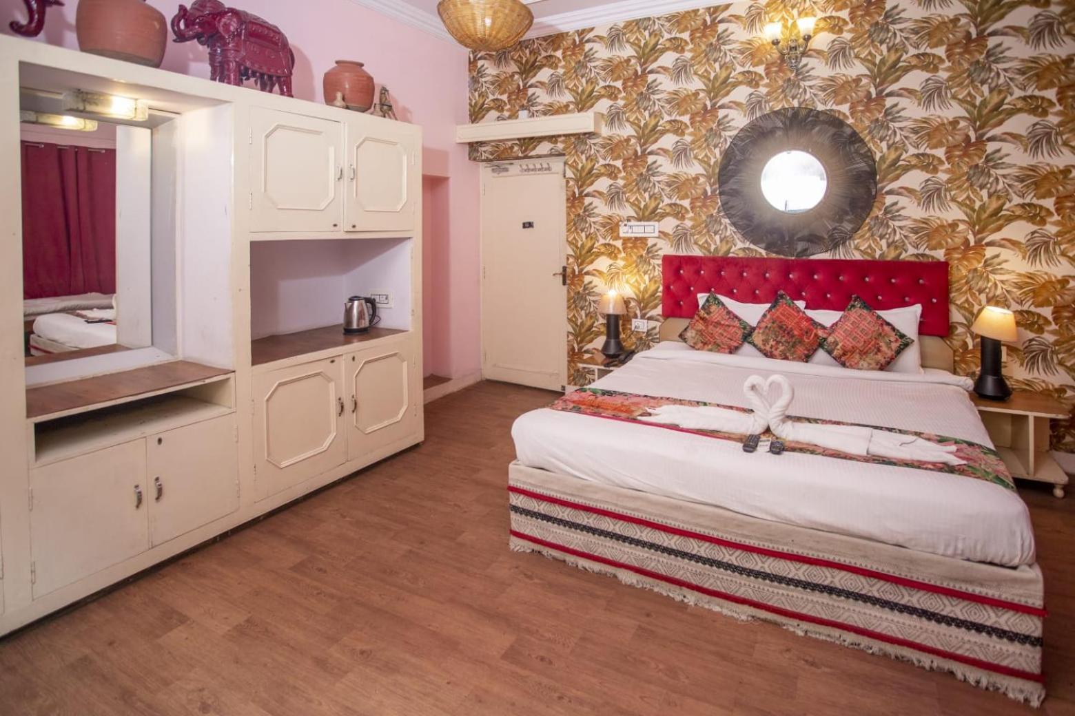 FabHotel Pink Palace Sindhi Camp Jaipur Bagian luar foto